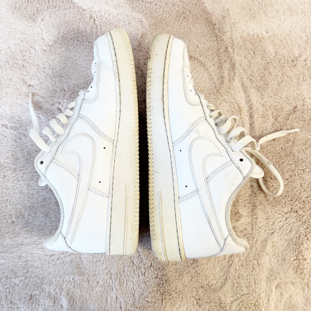 NIKE Men’s Size 11.5 Air Force Ones White Sneaker